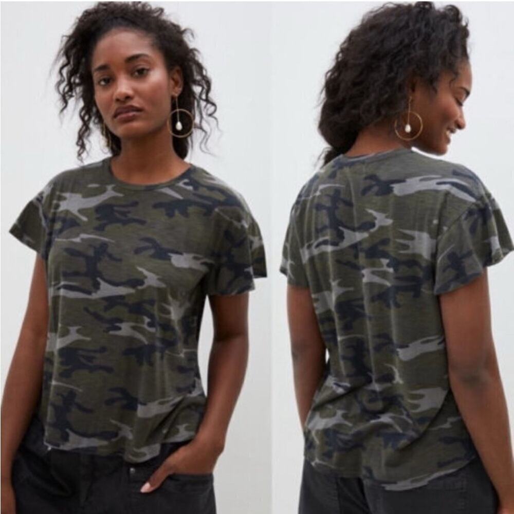 Anthropologie T.La Green Camo Flutter Short Sleeve Tee sz Sm Military Chic